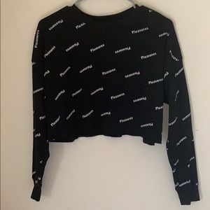 Cropped long sleeve shirt